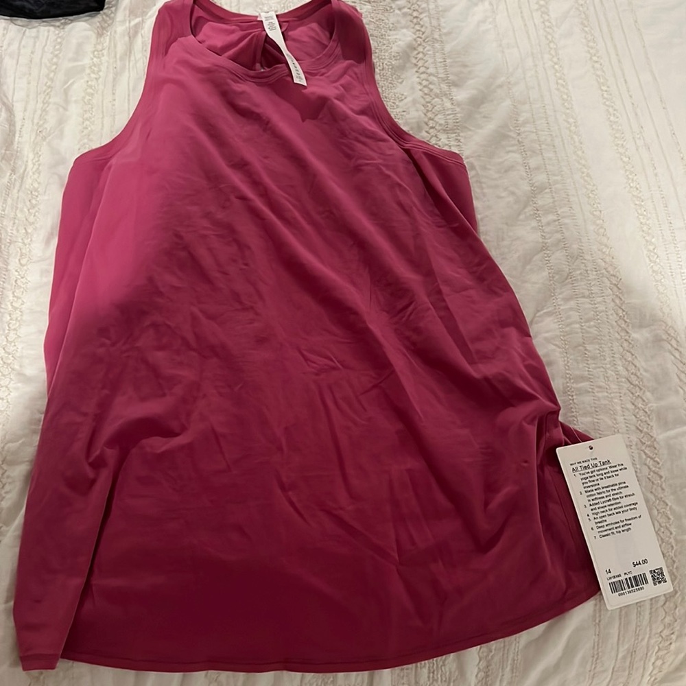 Lululemon all tied up open back tank fuchsia **NWT**